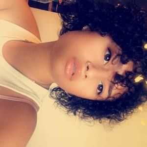 Meet your Posher, Leandra